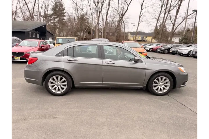 $8995 : 2012 200 Touring image 10