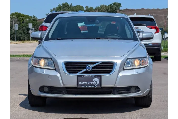 $6985 : 2008 S40 T5 image 4