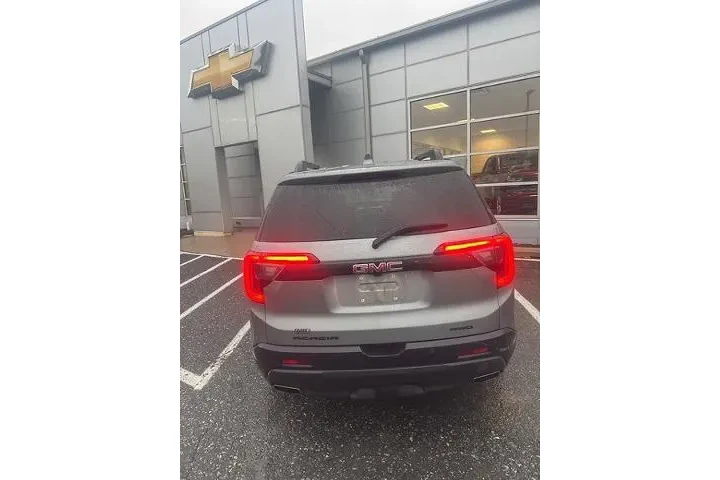 $30709 : GMC Acadia 2023 4x4 SLT 4dr image 5