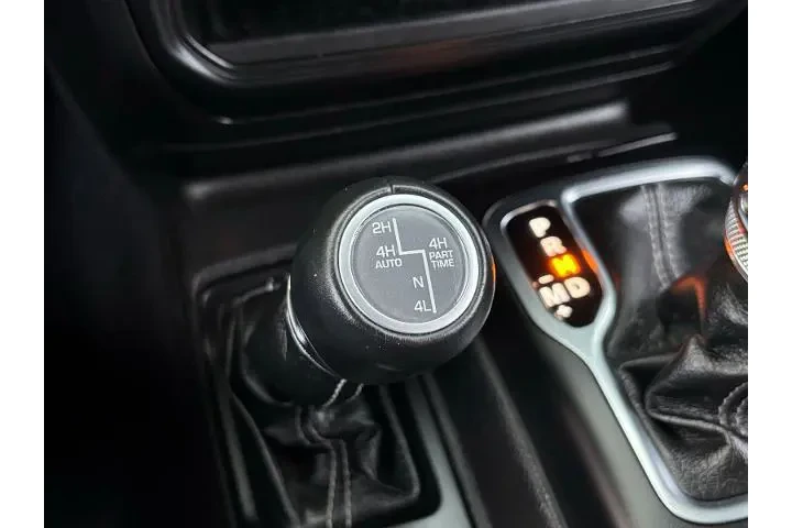 $29092 : Jeep Wrangler 2023 4x4 Sahar image 4