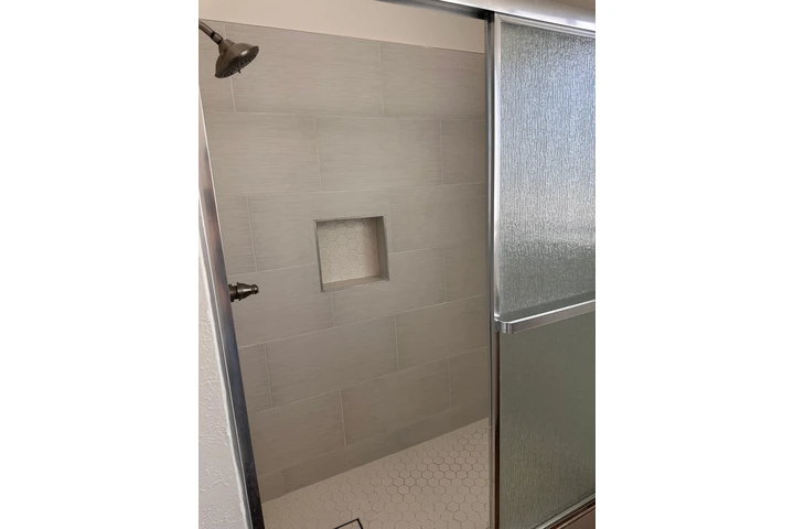 $1550 : Studio 1151 E Appleton St. image 9