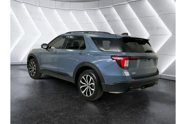 $39681 : Ford Explorer 2025 AWD ST-Li image 6