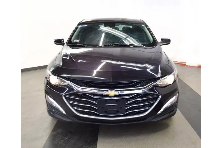 $15994 : Chevrolet Malibu 2023 LT 4dr image 3