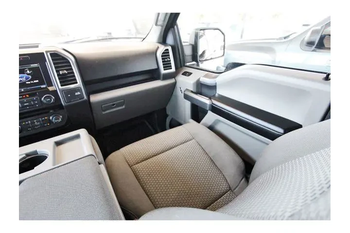 $18782 : Ford F-150 2015 4x4 Platinum image 9