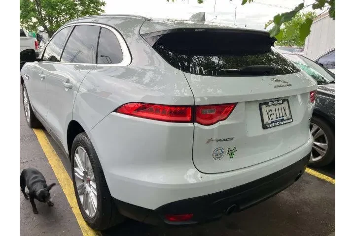 $22000 : 2018 F-PACE 35t Portfolio image 4