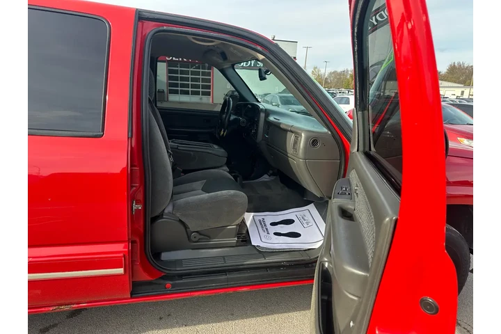 $5980 : 2004 Avalanche 1500 5dr Crew image 9