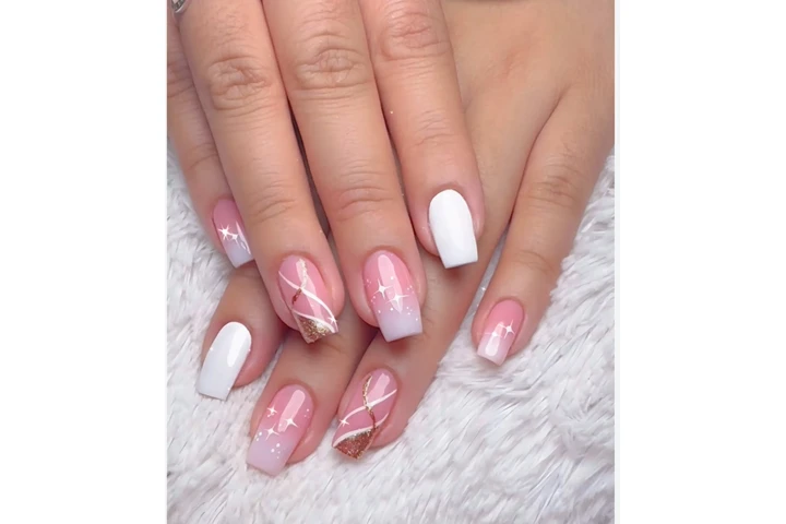 UÑAS ACRILICAS image 1