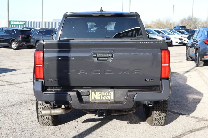 $40988 : 2025 Tacoma 4WD TRD Off Road image 5