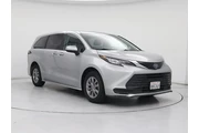 Toyota Sienna 2022 LE 8-Pass