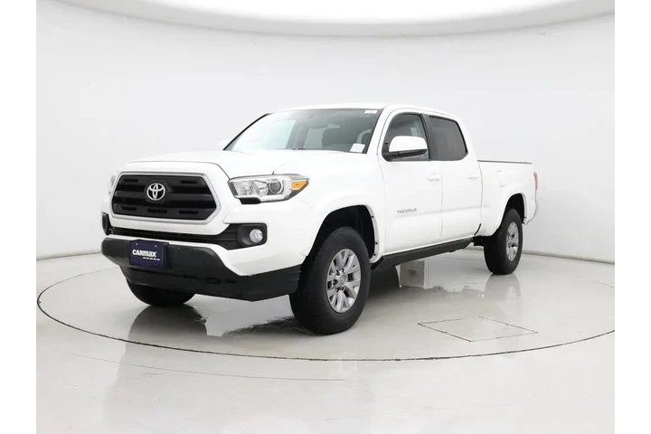 $30998 : Toyota Tacoma 2017 4x4 SR5 V image 4