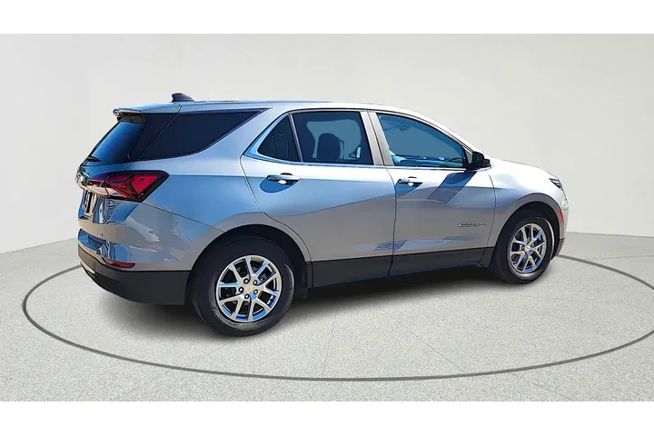 $20792 : Chevrolet Equinox 2024 LT 4d image 8