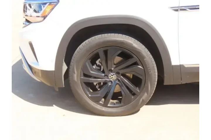 $27933 : Volkswagen Atlas Cross Sport image 5