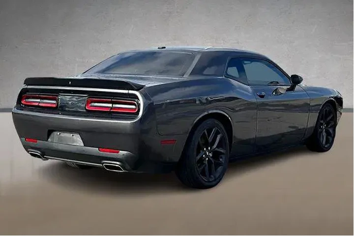 $25449 : Dodge Challenger 2021 GT 2dr image 2