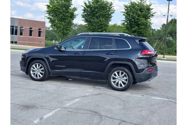$8999 : 2015 Cherokee Limited image 5