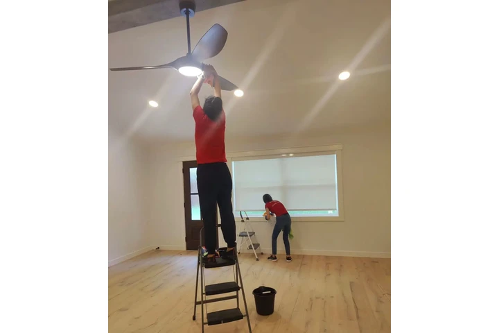 Personal | Limpiadoras image 1