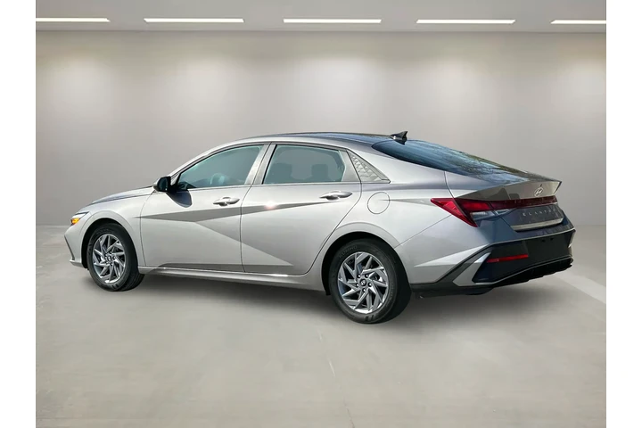 $18989 : Hyundai ELANTRA 2024 SEL 4dr image 4