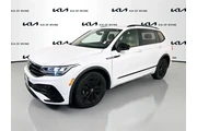 $22998 : Volkswagen Tiguan 2022 SE R- thumbnail