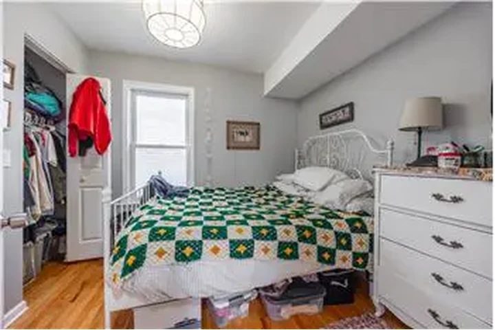 $2400 : Rental property with 2 bedro image 7