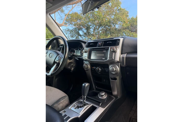 $22500 : Toyota 4runner 4x4 image 6