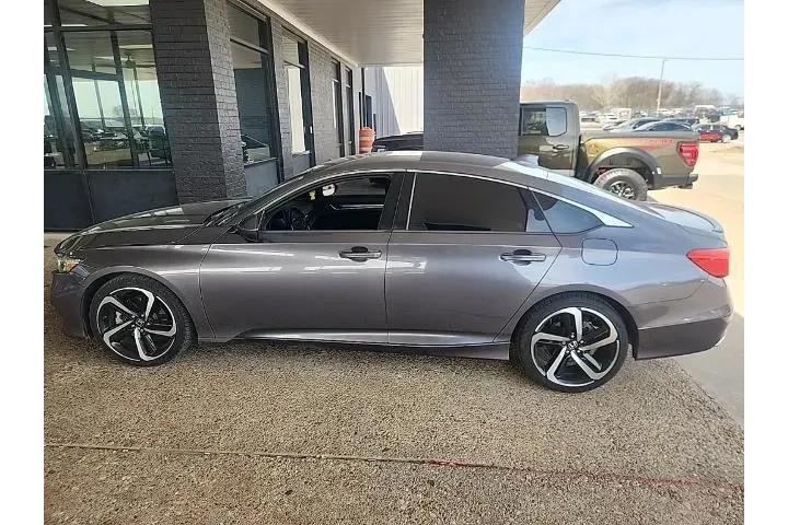 $18207 : Honda Accord 2020 Sport 4dr image 1