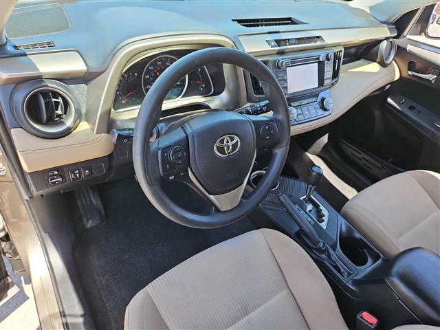 $16990 : Pre-Owned 2015 Toyota RAV4 XLE image 10