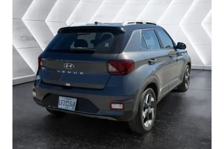 $21995 : Hyundai VENUE 2025 Limited 4 image 7