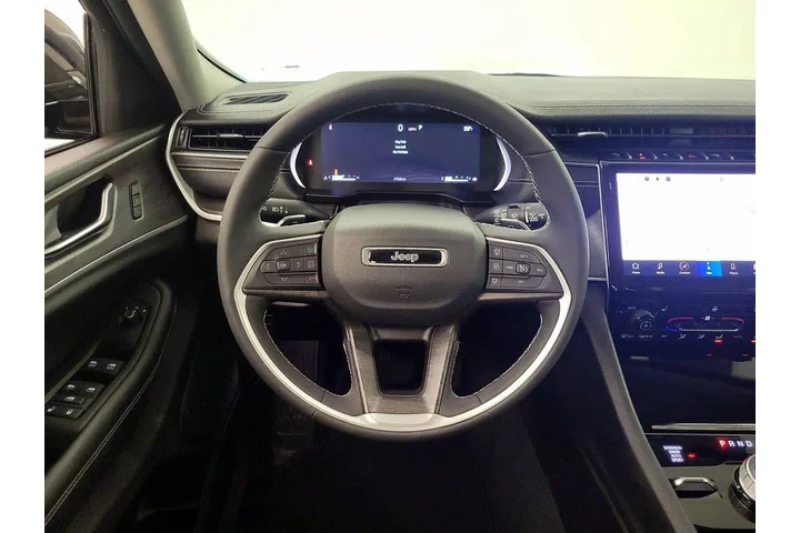 $39998 : Jeep Grand Cherokee 2023 4x4 image 10