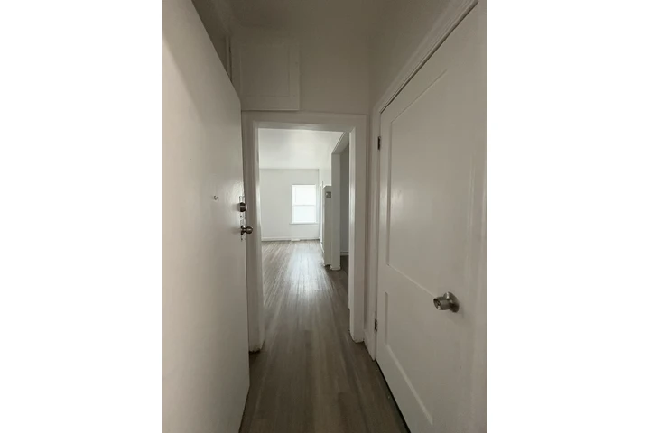 $2300 : Apartamento de 3 recámaras image 2