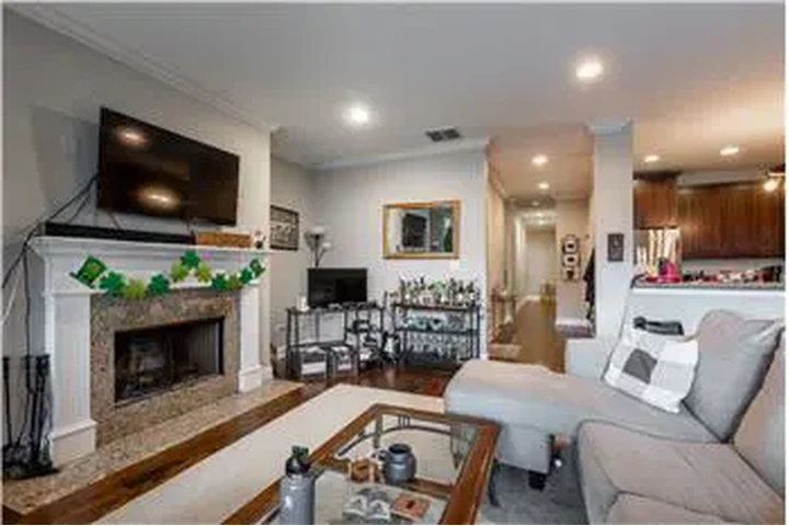 $5495 : Rental property with 3 bedro image 4