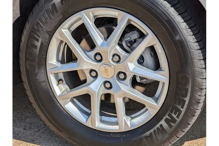 $19987 : Chevrolet Equinox 2024 LT 4d image 9