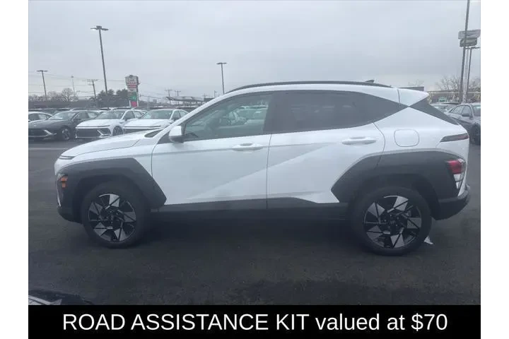 $23995 : Hyundai KONA 2024 AWD SEL 4d image 7
