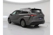 $31998 : Toyota Sienna 2021 LE 8-Pass thumbnail