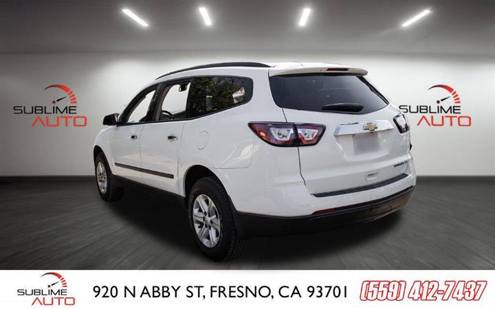 $9995 : 2015 Traverse image 4