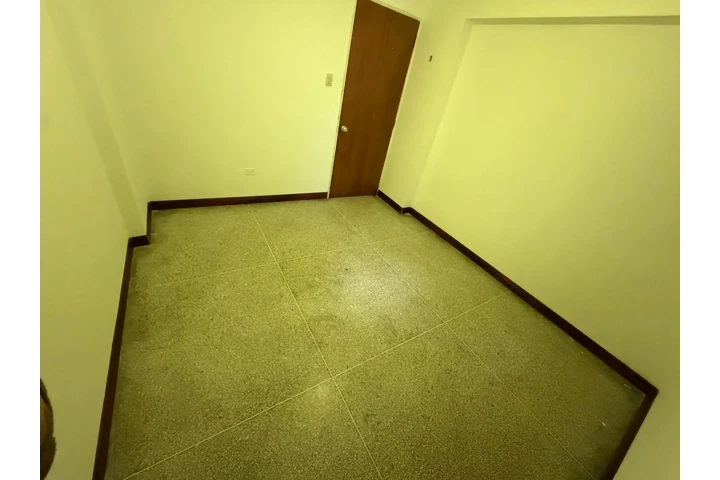 $550 : Alquiler  Apartamento Ccas. image 4