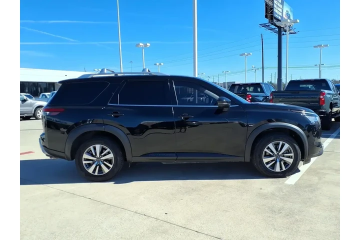 $29355 : Nissan Pathfinder 2023 SL 4d image 4