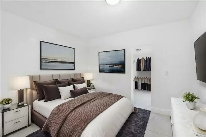 $2998 : Rento casa Coral Gables  airpo image 3