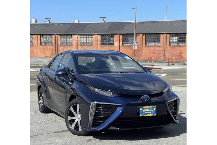 2020 Mirai image 1