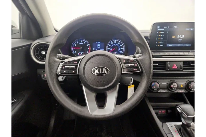 $13998 : Kia Forte 2021 LXS 4dr Sedan image 10