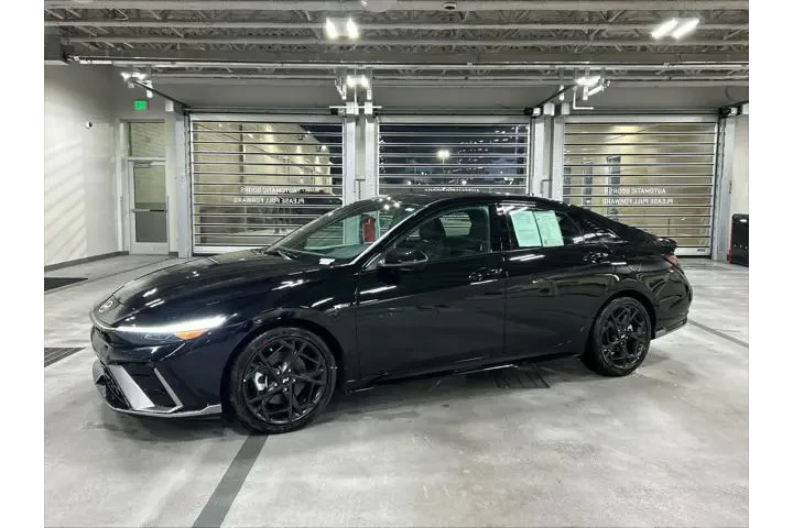 $27299 : Hyundai ELANTRA 2025 N Line image 1