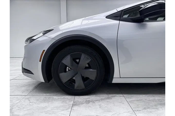 $25900 : Toyota Prius 2024 LE 4dr Hat image 9