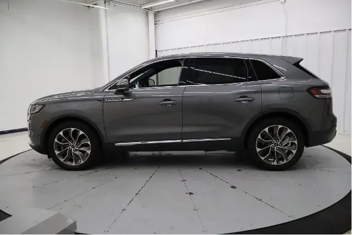 $34930 : Lincoln Nautilus 2022 AWD Re image 9