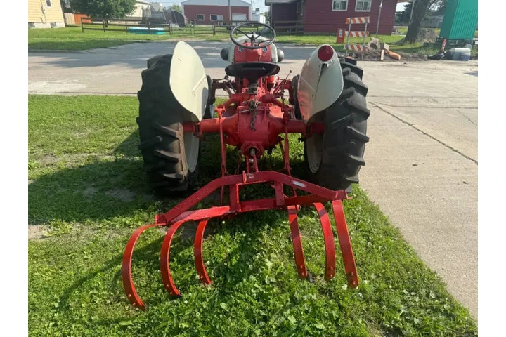 $5990 : 1949 Tractor image 8