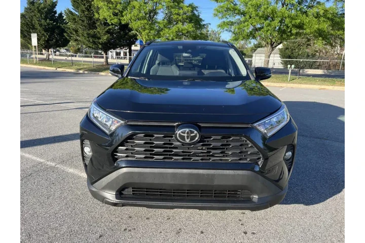 $19900 : 2021 RAV4 XLE image 4