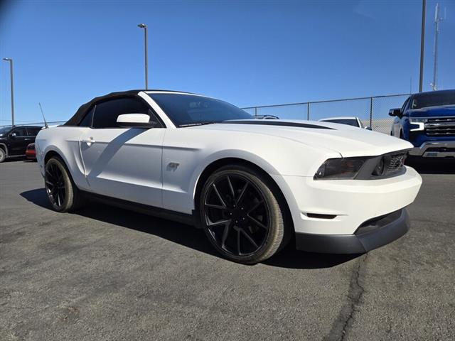 $17901 : Pre-Owned 2010 MUSTANG GT image 1