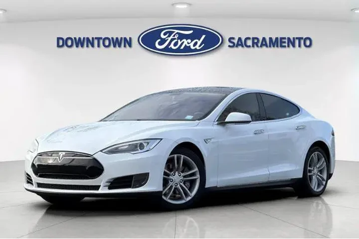 $12900 : Tesla Model S 2013 Base 4dr image 2