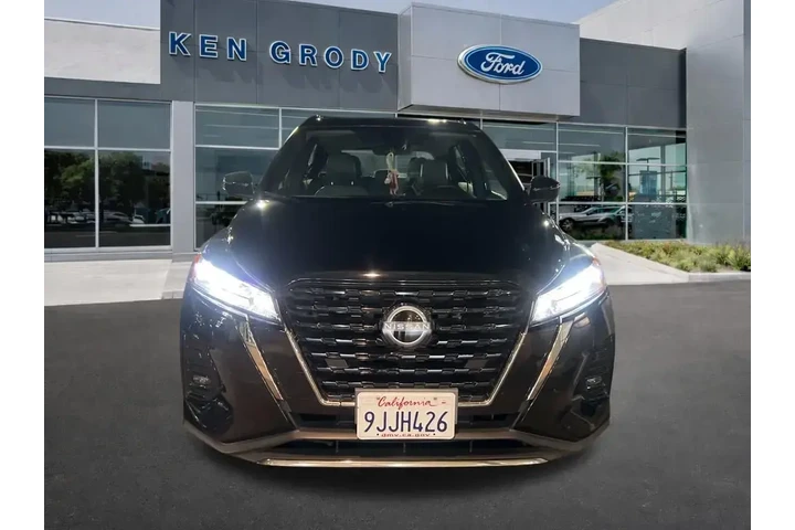 $21380 : Nissan Kicks 2023 SR 4dr Cro image 3