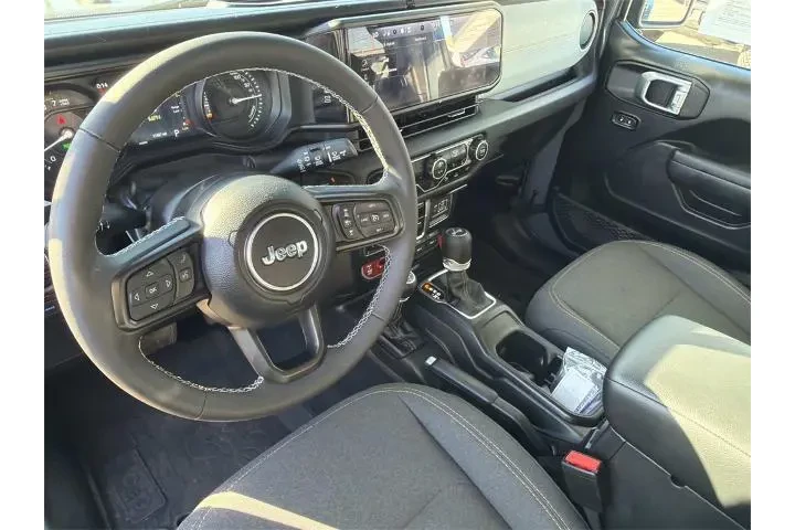 $39600 : Jeep Wrangler 2025 4x4 Willy image 7