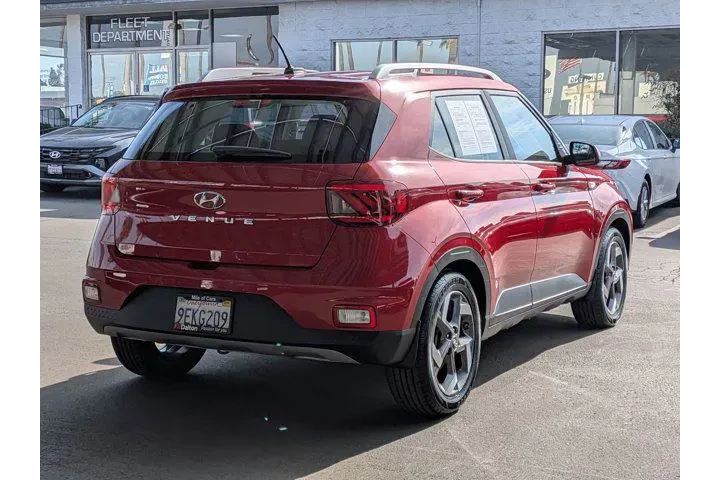 $16494 : Hyundai VENUE 2023 SEL 4dr C image 4