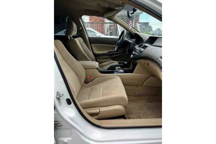 $6300 : Honda Accord 2008 LX-P 4dr S image 8