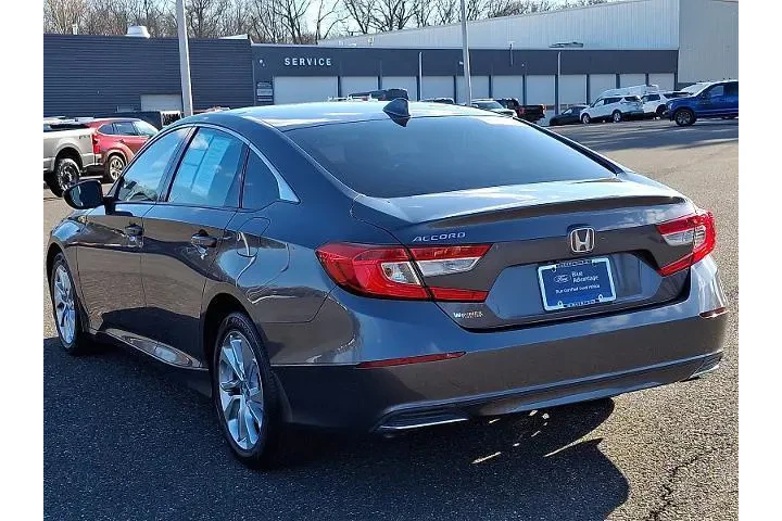 $17788 : Honda Accord 2018 LX 4dr Sed image 4